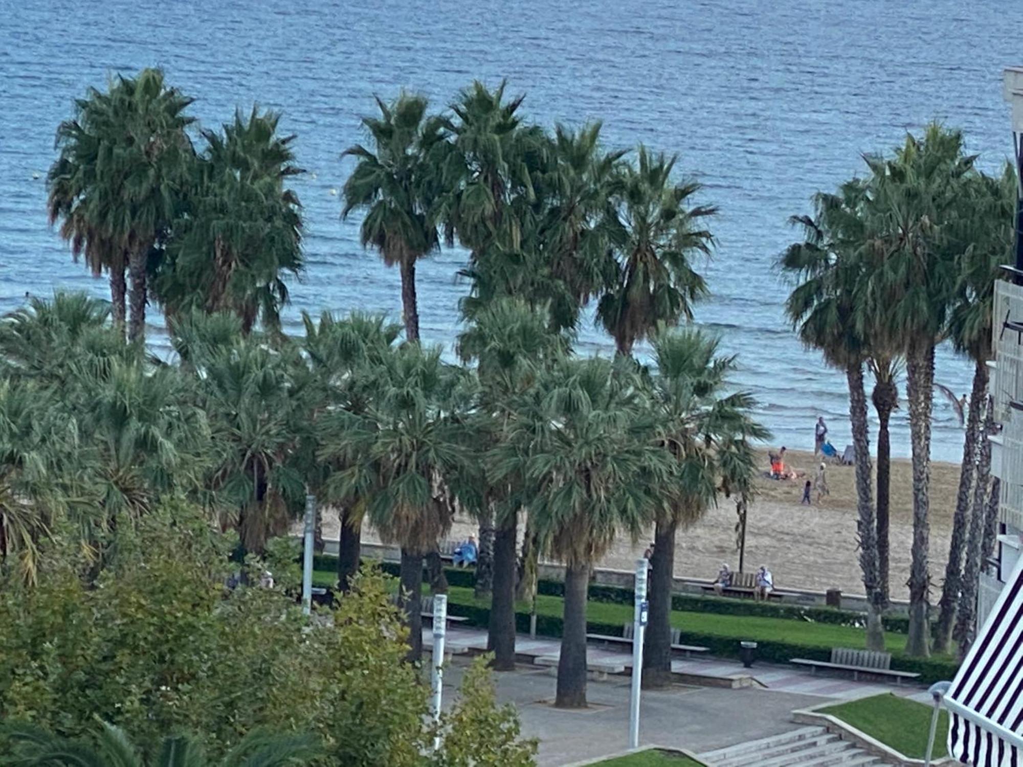 Salou : Spacieux Appartement 100 M2 Vue Sur Mer Kültér fotó